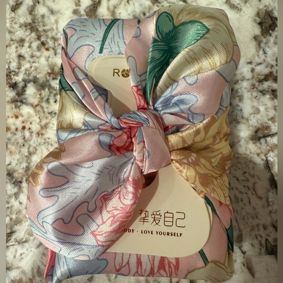 Clarifying Body Soap - French Made - Luxe - Picture 2 of 2